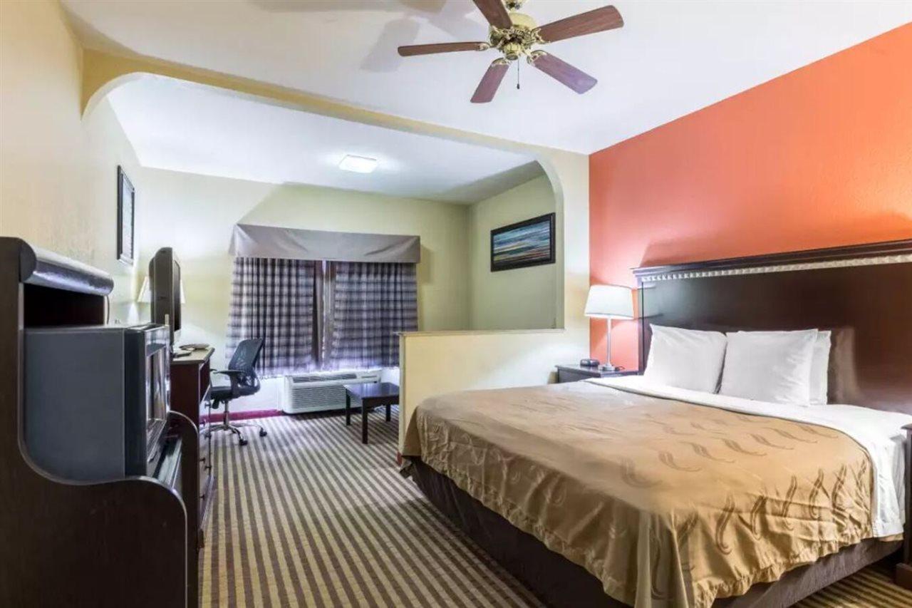 Quality Suites North Houston - Spring Westfield Εξωτερικό φωτογραφία